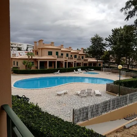 V2 C البوفيرا